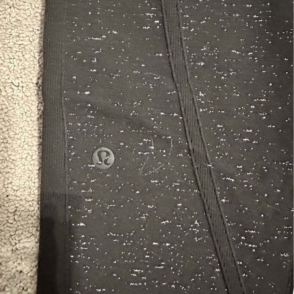 Lululemon Flow Crop Leggings - Picture 3 of 3
